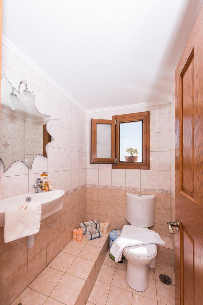 Zeus Residence อาโกรตีรี ภายนอก รูปภาพ