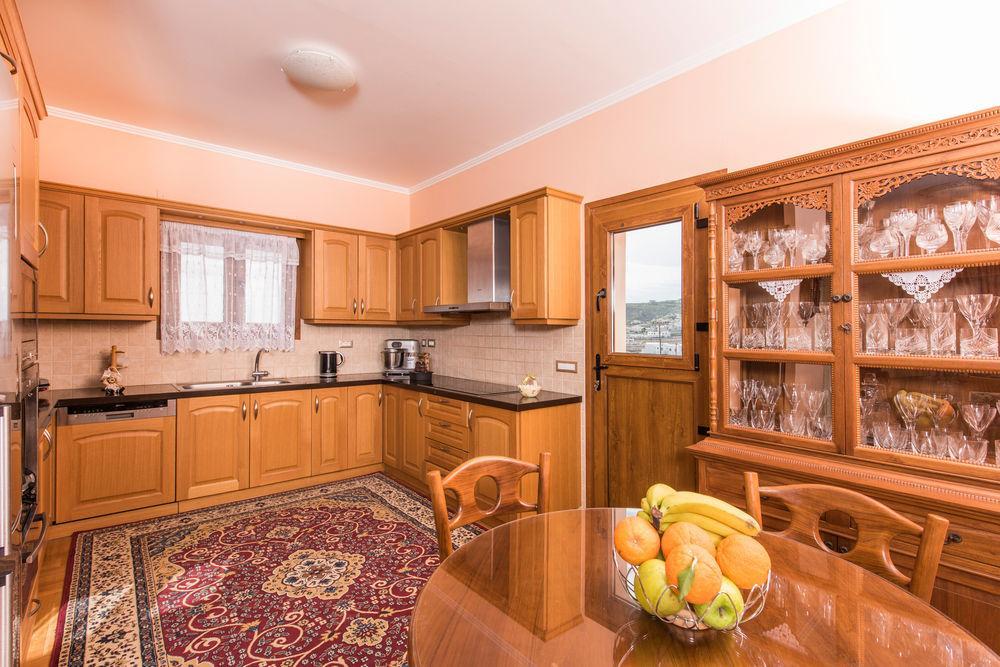 Zeus Residence อาโกรตีรี ภายนอก รูปภาพ