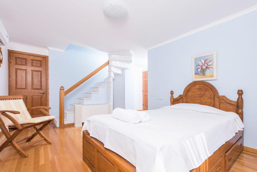 Zeus Residence อาโกรตีรี ภายนอก รูปภาพ