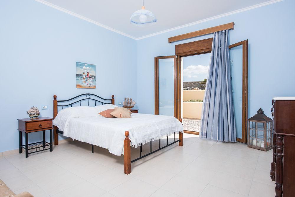 Zeus Residence อาโกรตีรี ภายนอก รูปภาพ